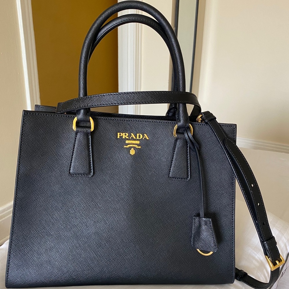 ❗️SOLD❗️Prada Saffiano Lux! New condition! - Picture 1 of 11